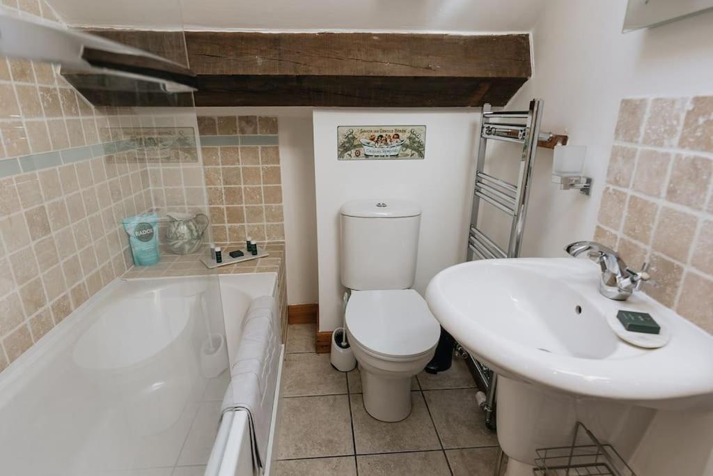 Fryers Cottage - Beautiful 2 Bedroom Town & Country Cottage On Edge Of Peak District Wirksworth Exterior photo